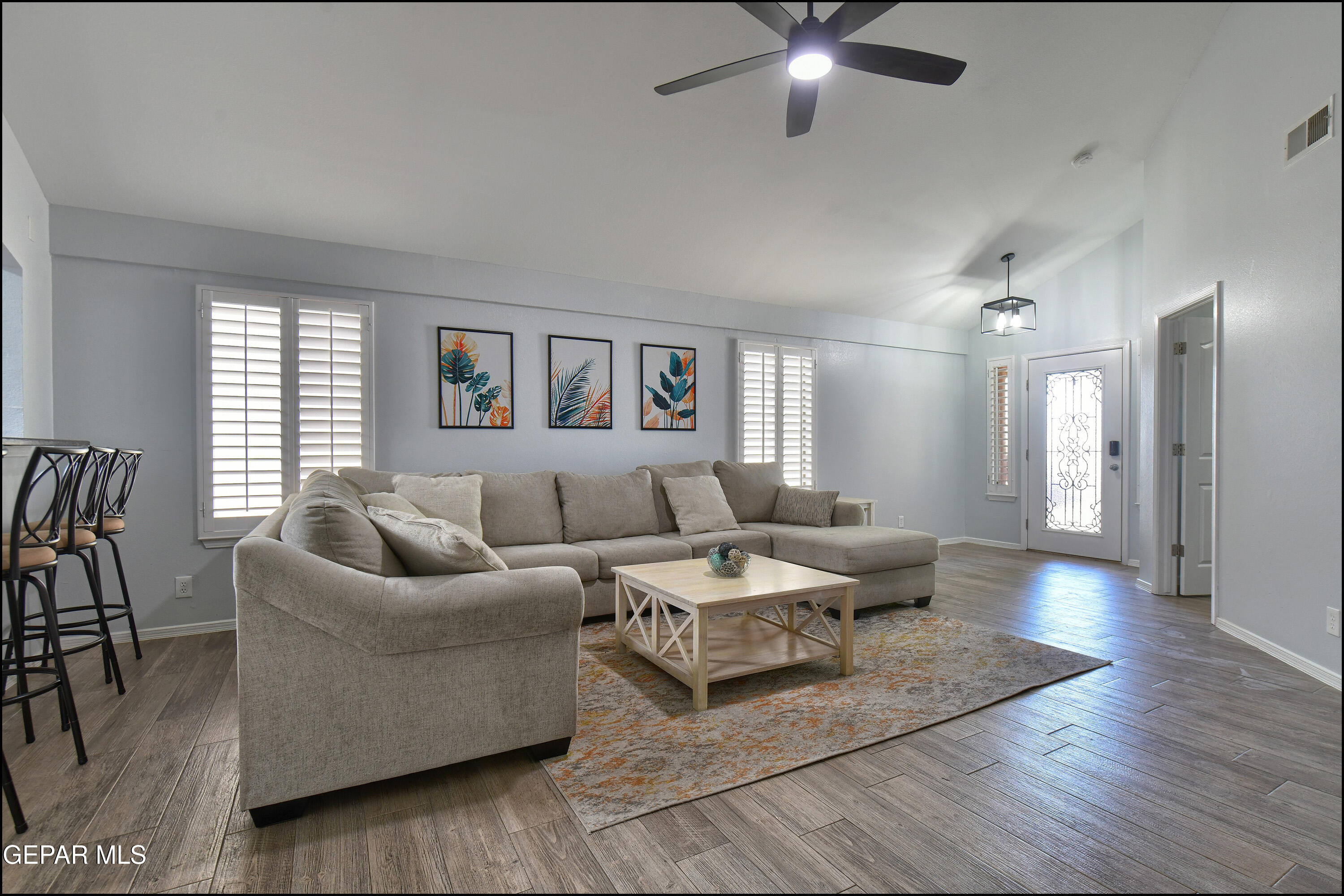 432 SONARAN Court