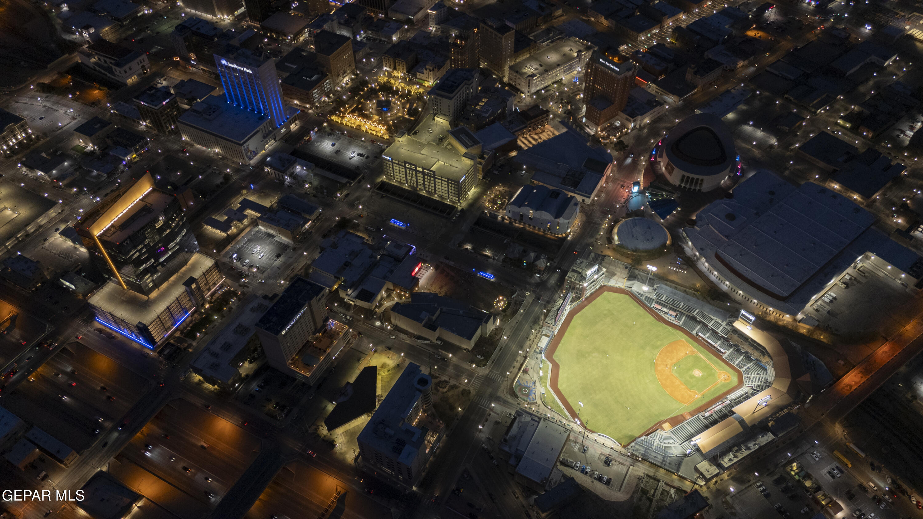 305 W RIO GRANDE Avenue