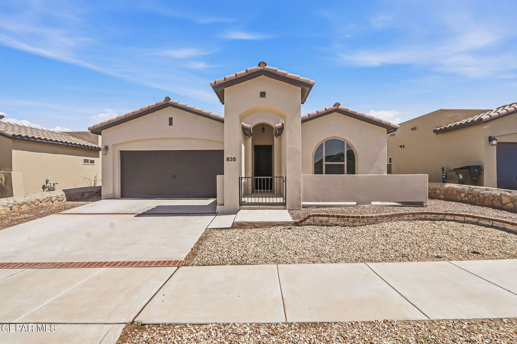Photo of 835 BRONZE HILL Avenue, Santa Teresa, NM 88008 (MLS # 944068)