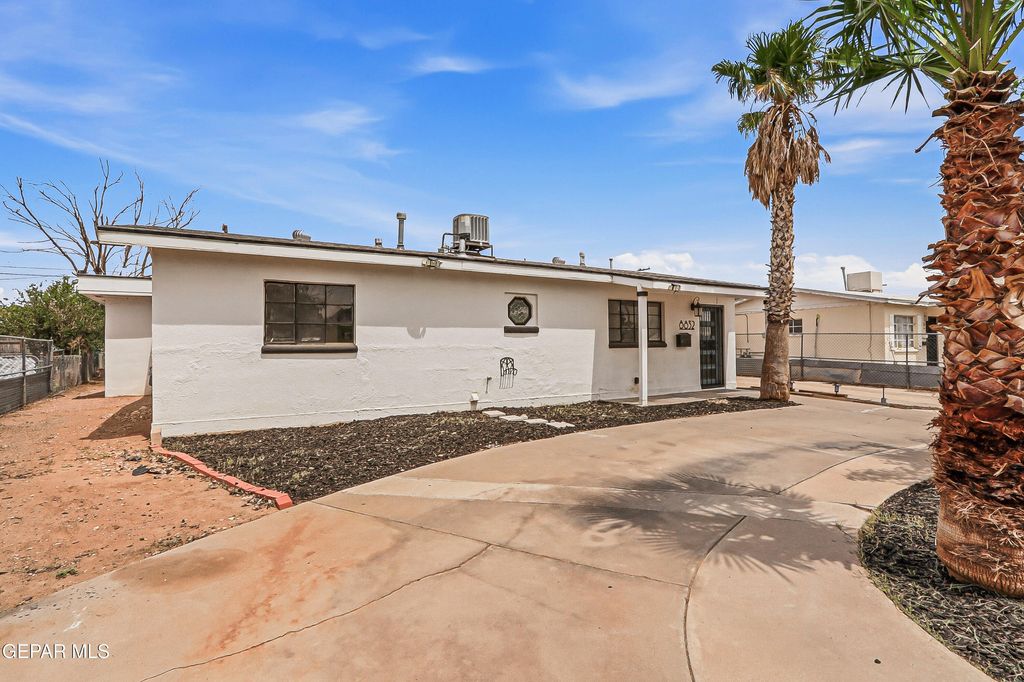 Photo of 8832 MOUNT HAGAN Drive, El Paso, TX 79904 (MLS # 947886)