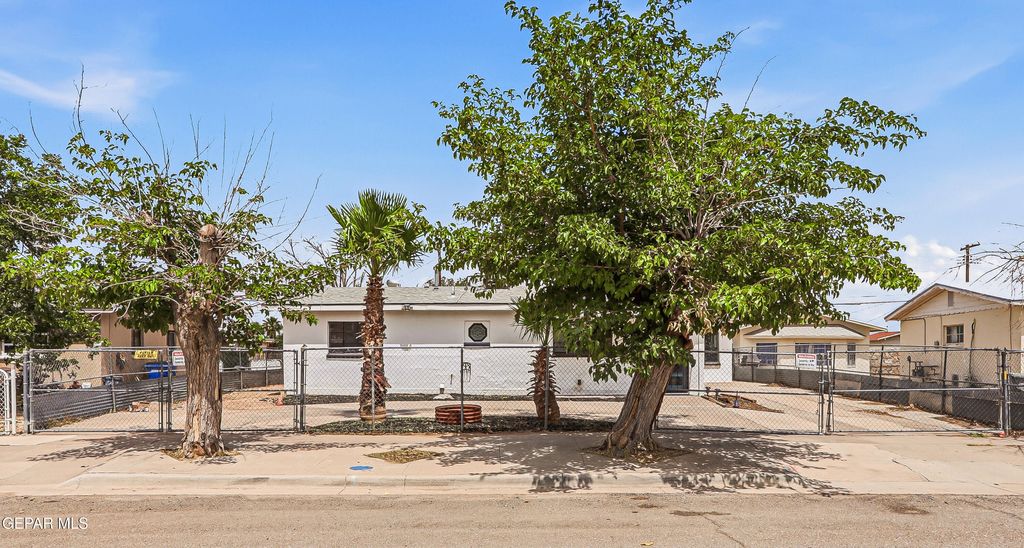 Photo of 8832 MOUNT HAGAN Drive, El Paso, TX 79904 (MLS # 947886)