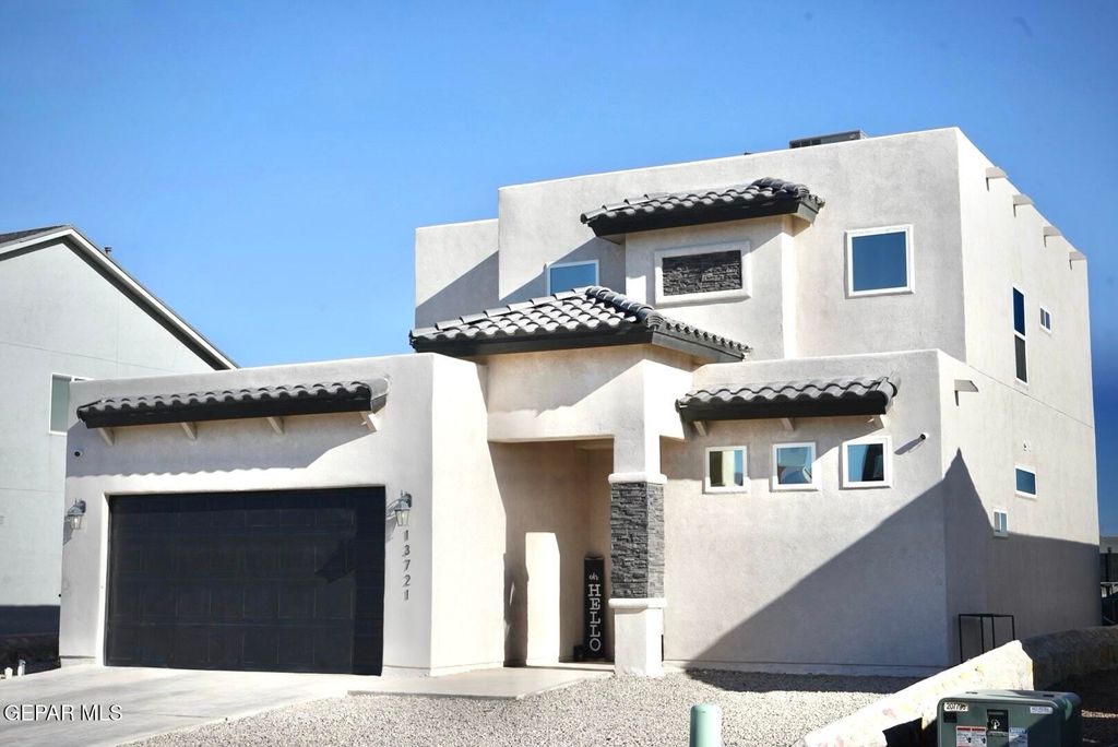 Photo of 13721 Villa Vista Avenue, Horizon City, TX 79928 (MLS # 941379)