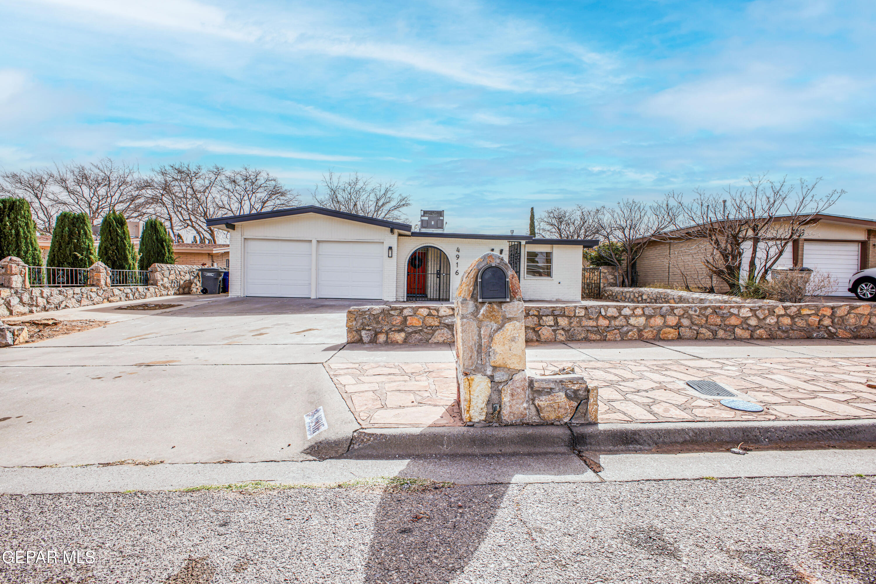 4916 GRAPELAND Drive