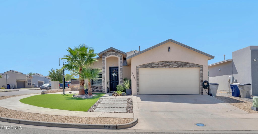 Photo of 1901 RICHARD WOOTEN Place, El Paso, TX 79938 (MLS # 950016)