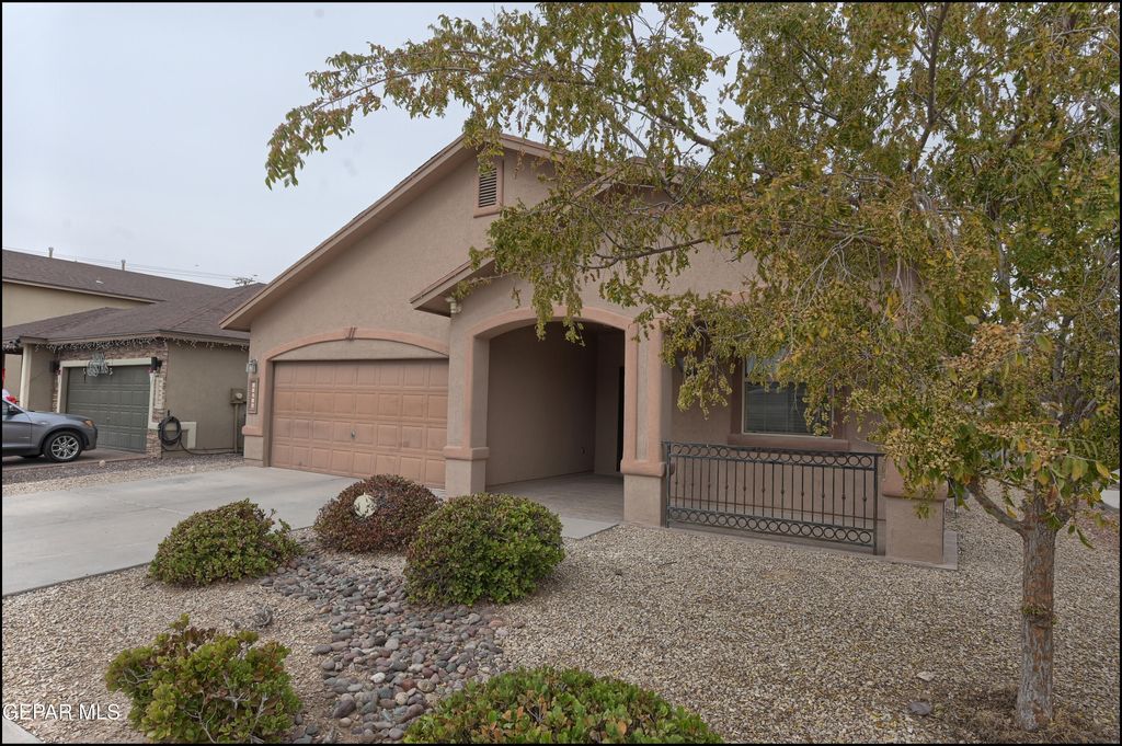 Photo of 12613 PASEO RAE Avenue, El Paso, TX 79928 (MLS # 941267)