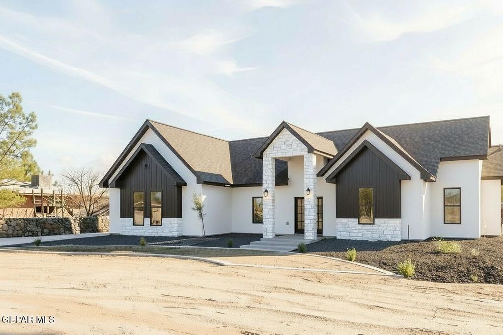 Photo of 13264 Nacho Alvarado Drive, Clint, TX 79836 (MLS # 941287)