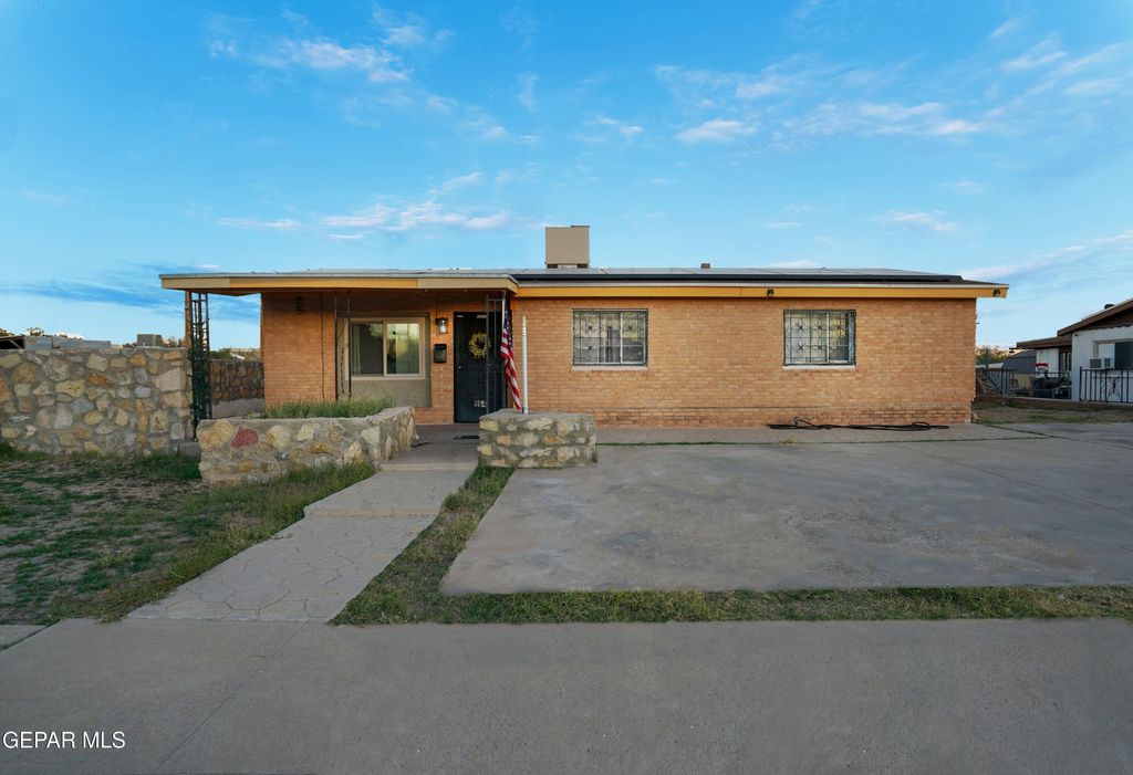 Photo of 964 Lomita Drive, El Paso, TX 79907 (MLS # 934954)