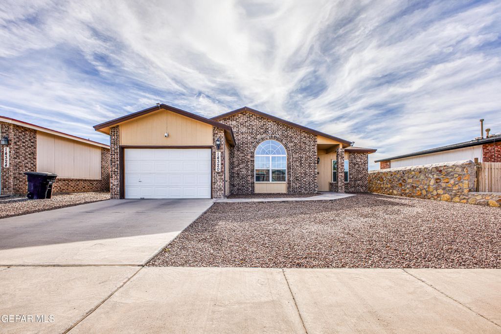 Photo of 14320 Escalera Drive, Horizon City, TX 79928 (MLS # 935415)