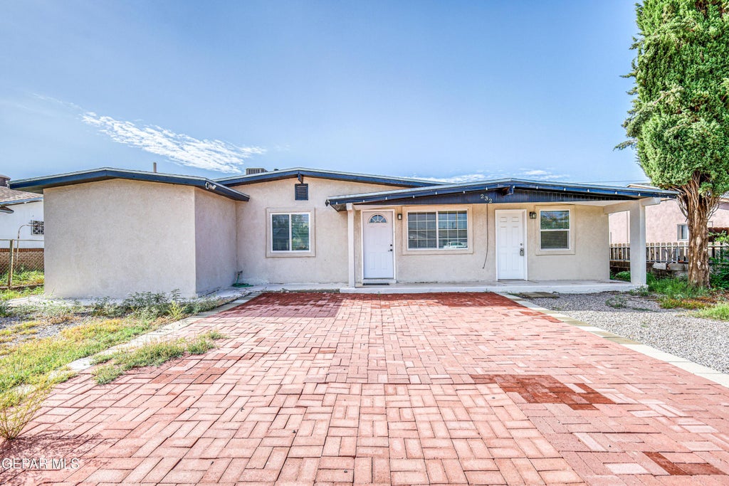 Photo of 232 E BORDERLAND Road, El Paso, TX 79932 (MLS # 951439)