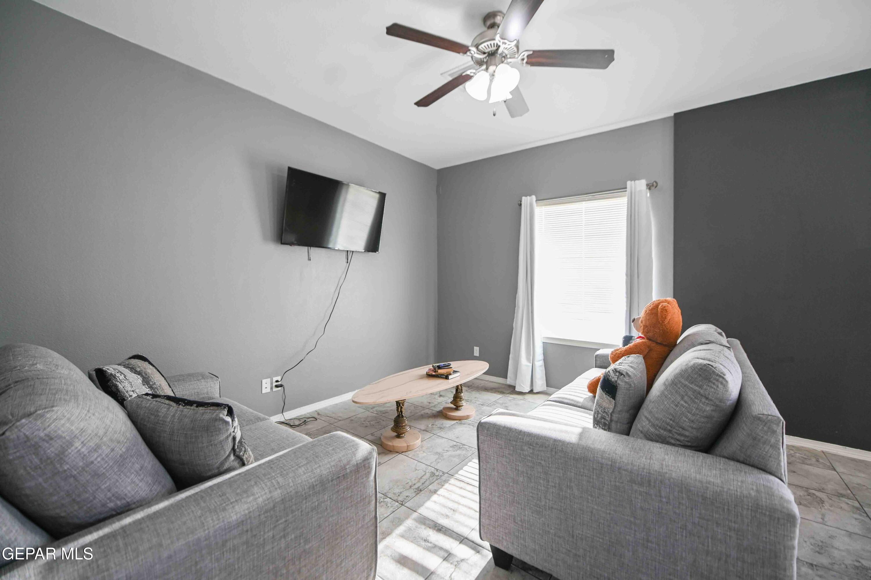 1009 EARTHSTAR Place