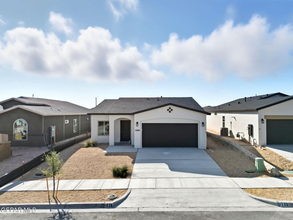 Photo of 13961 Victory Sky Avenue, El Paso, TX 79928 (MLS # 930947)