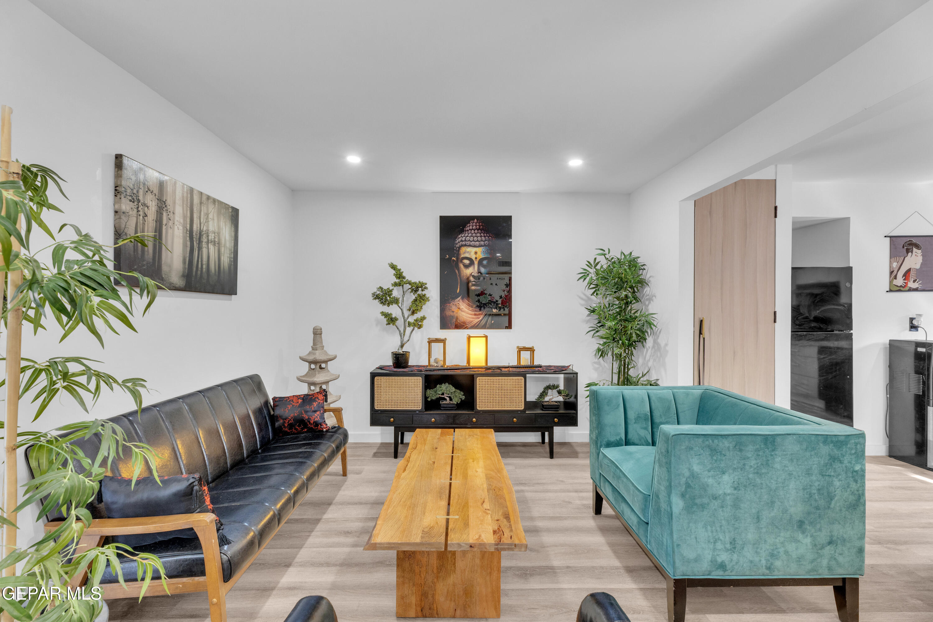 500 Thunderbird Drive 105