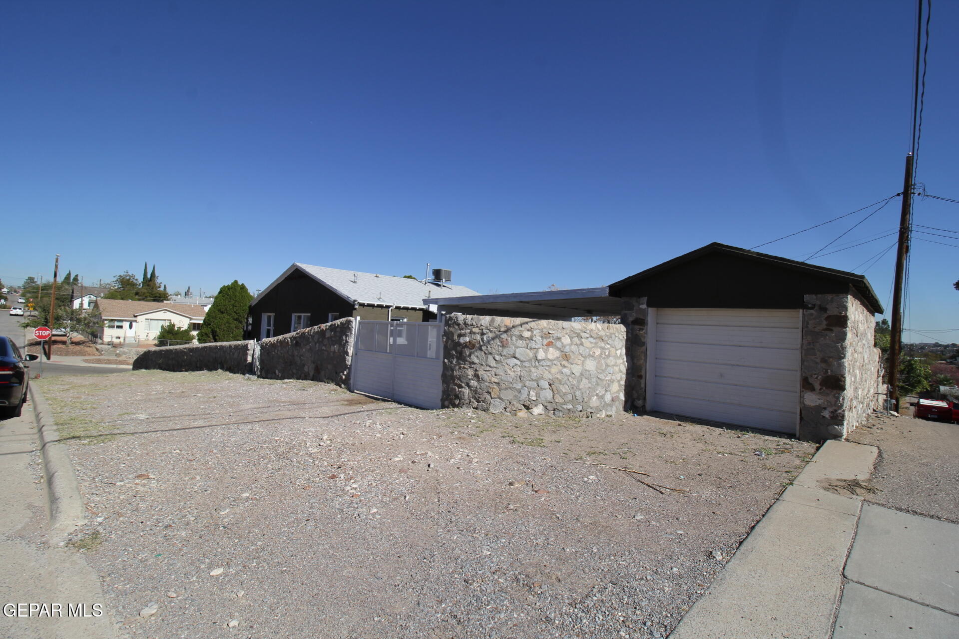 3200 RICHMOND Avenue