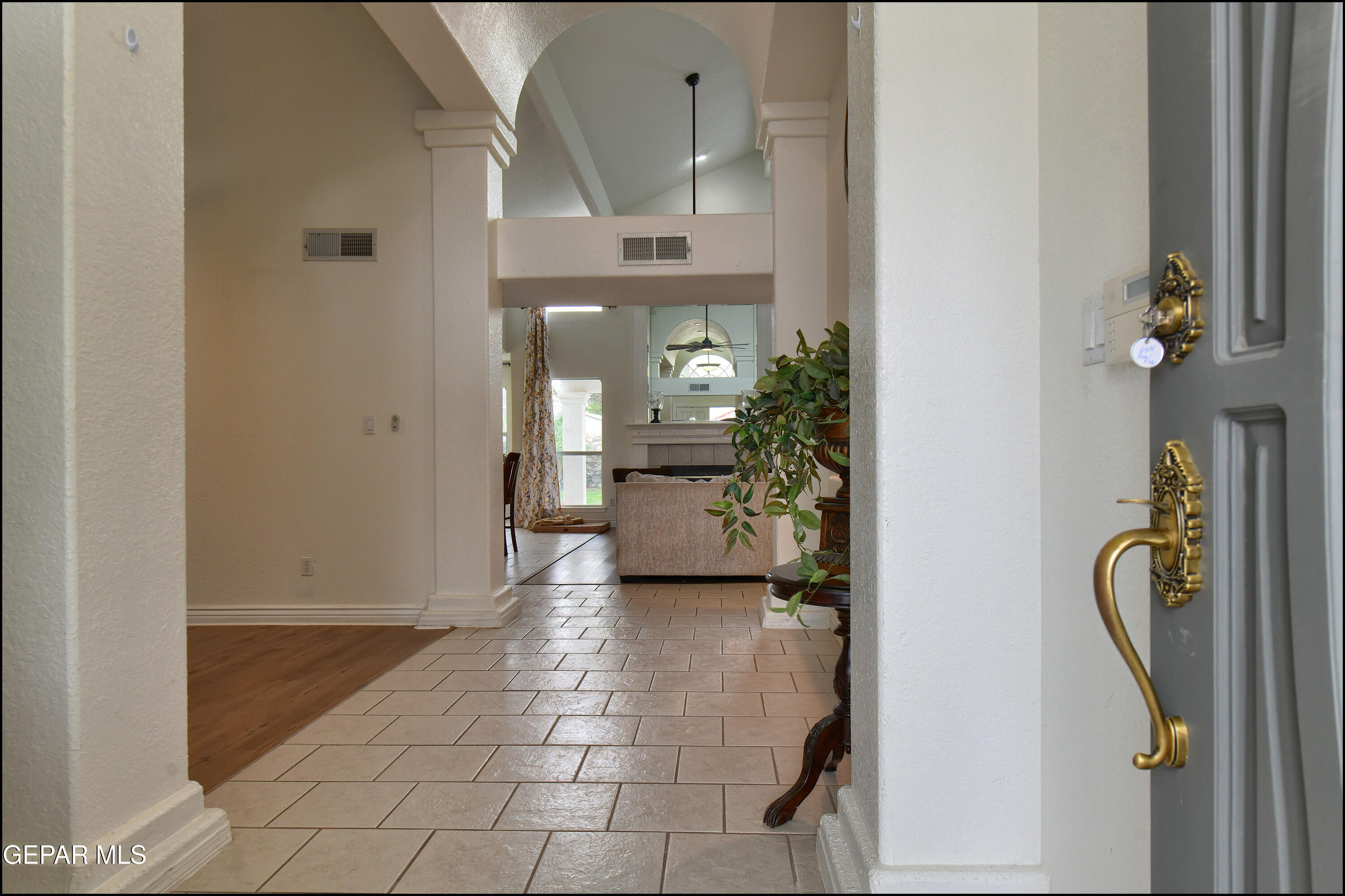 6525 ROYAL RIDGE Drive