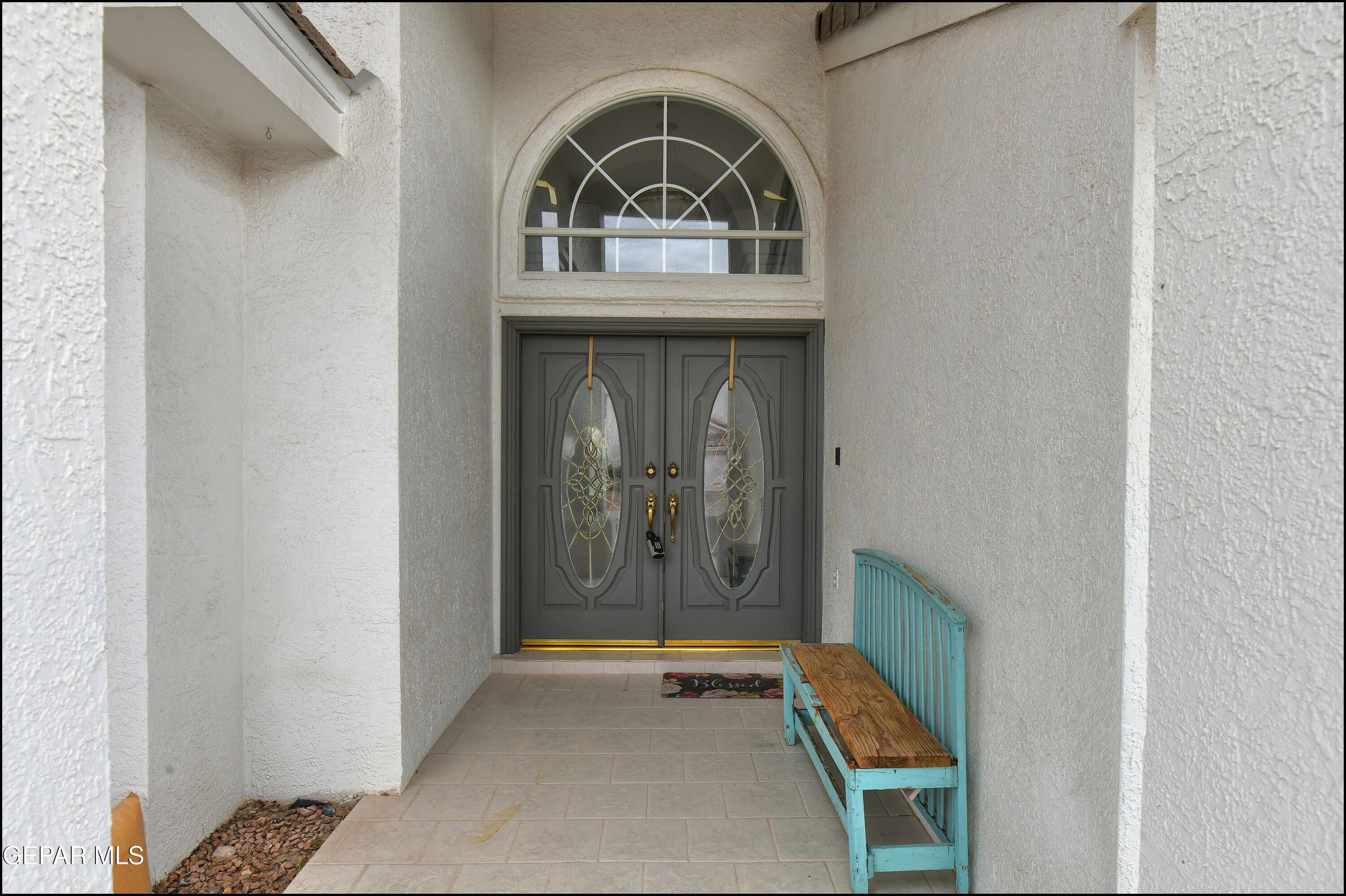 6525 ROYAL RIDGE Drive