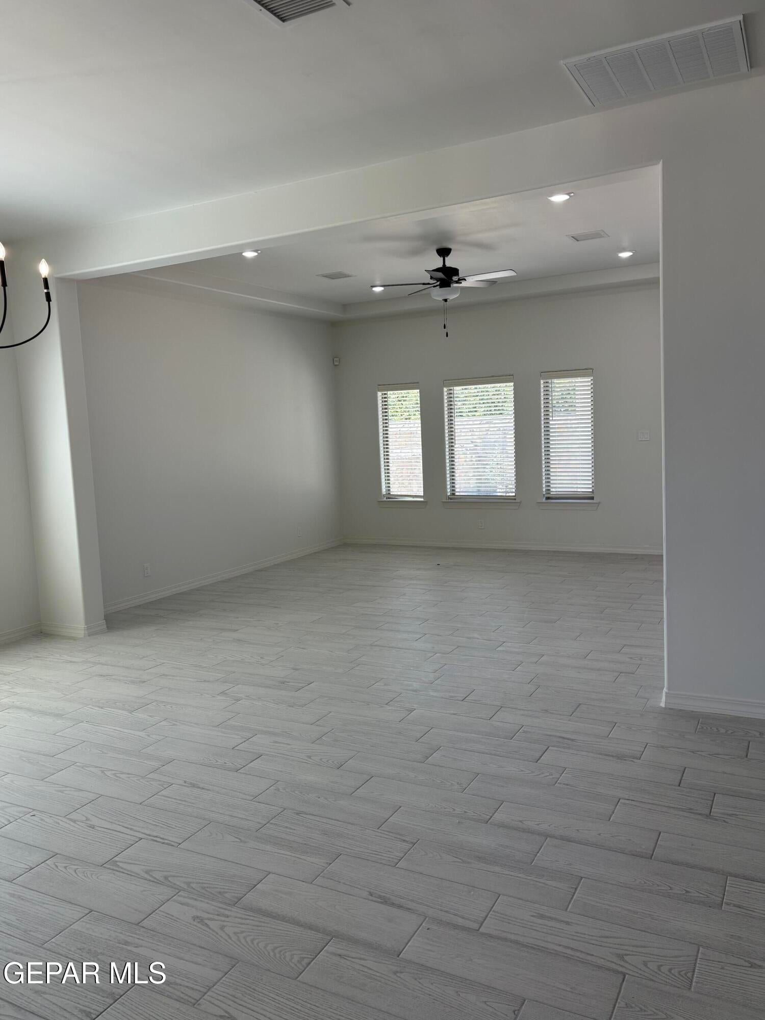 6117 PATRICIA ELENA Place