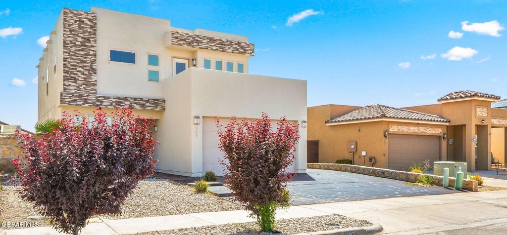 Photo of 797 HERTFORDSHIRE Street, El Paso, TX 79928 (MLS # 936682)