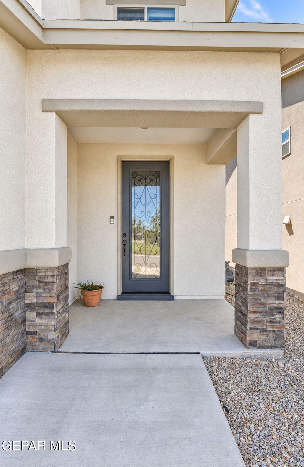 7304 GLACIER Drive