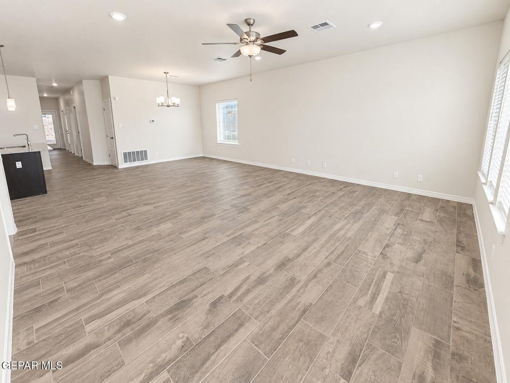 Photo of 987 Barbara Avenue, Socorro, TX 79927 (MLS # 951534)