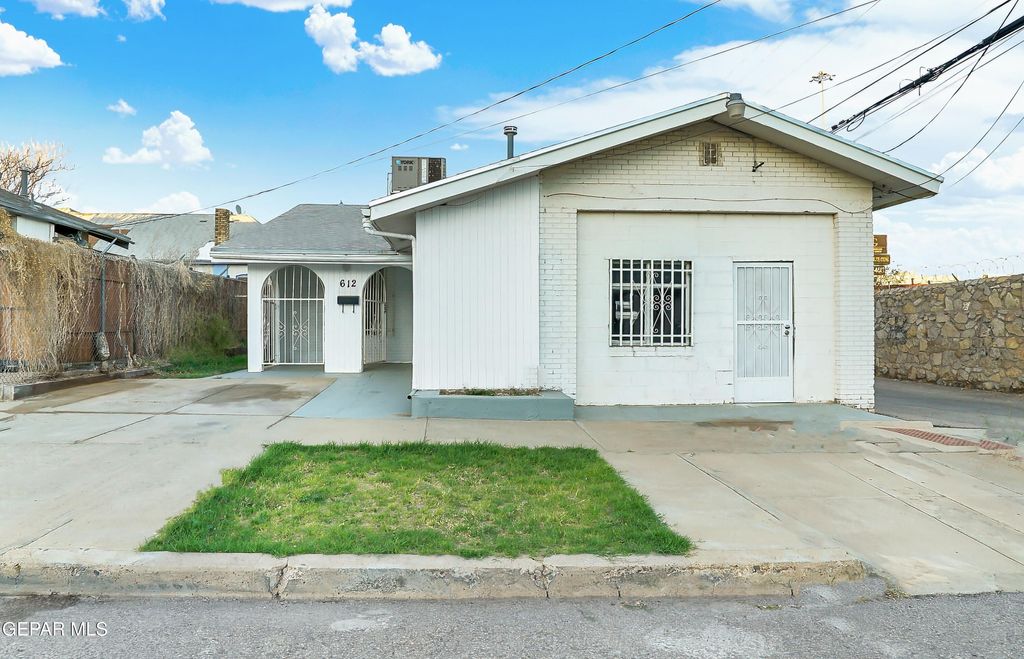 Photo of 612 NOBLE Street, El Paso, TX 79902 (MLS # 939879)