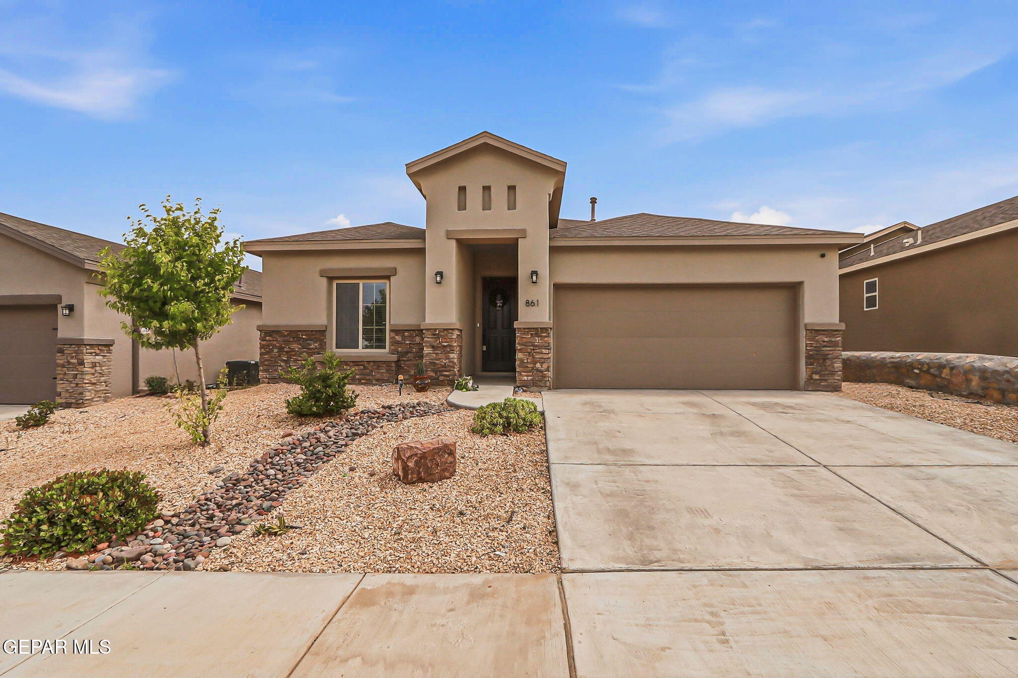 861 W VIA GLORIETA
