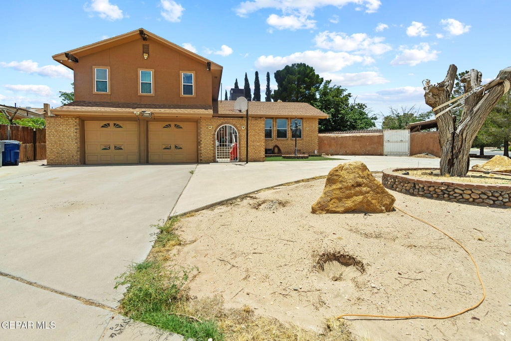 Photo of 2214 MERMAID Drive, El Paso, TX 79936 (MLS # 946342)