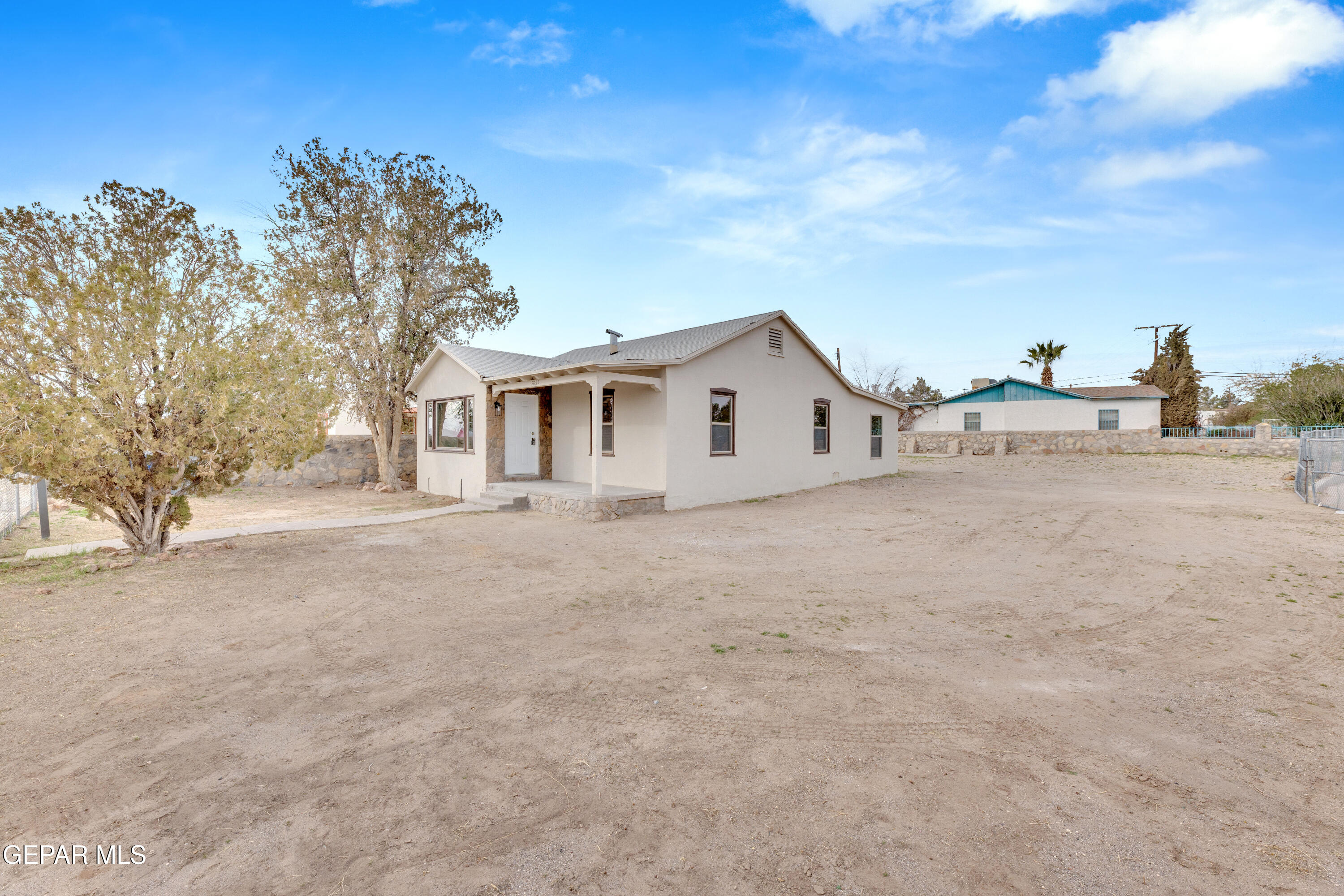 7655 HACIENDA Avenue