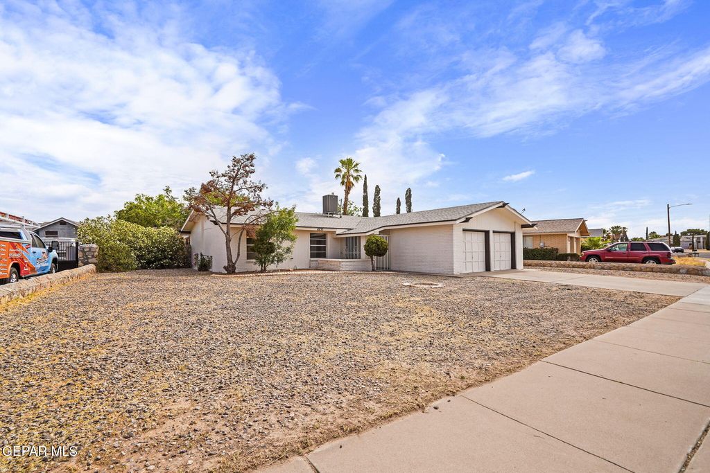 Photo of 10733 HAVENROCK Drive, El Paso, TX 79935 (MLS # 943109)