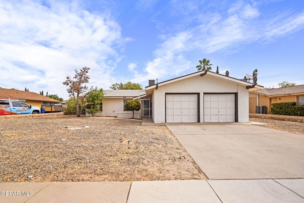 Photo of 10733 HAVENROCK Drive, El Paso, TX 79935 (MLS # 943109)