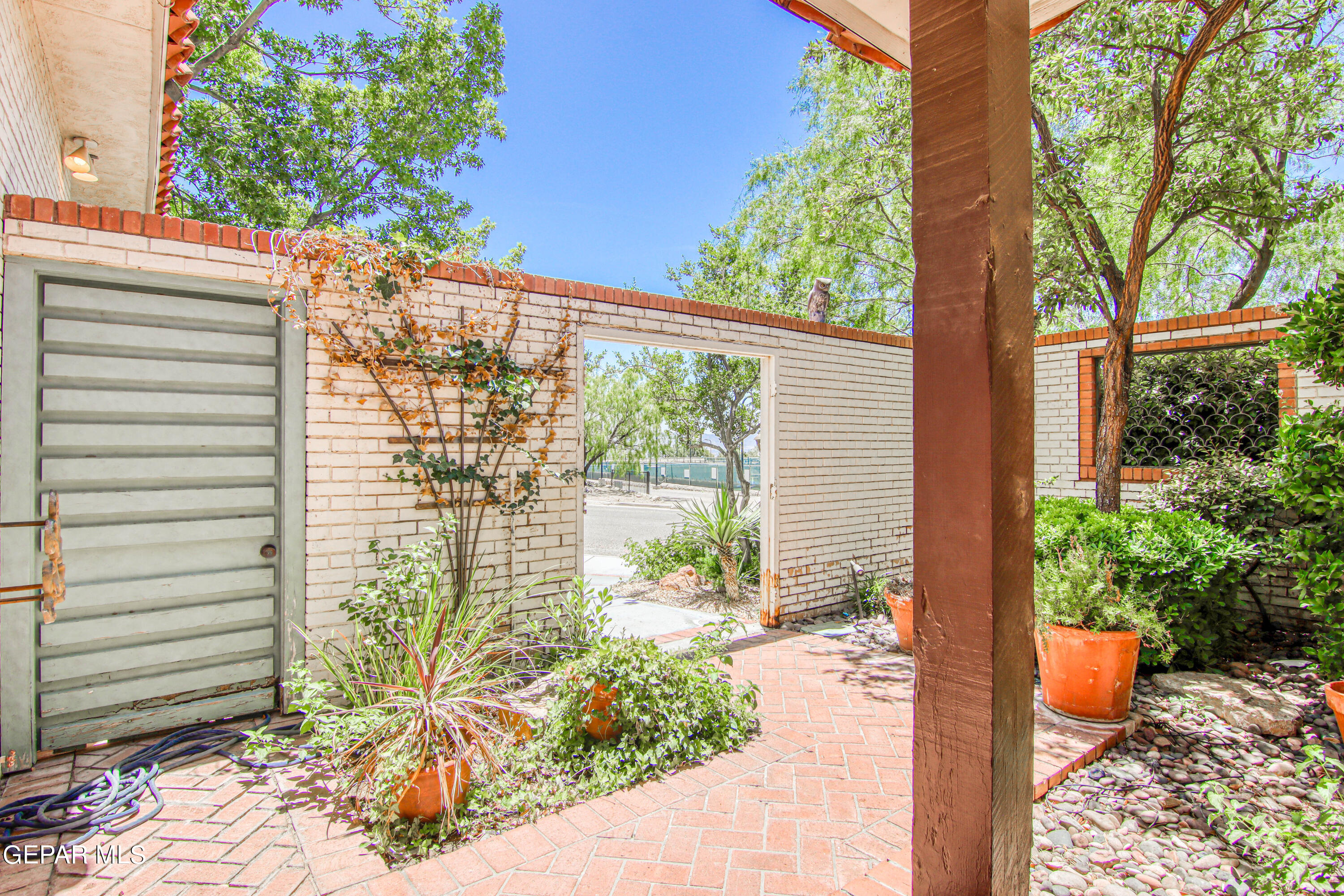 6041 TORREY PINES Drive