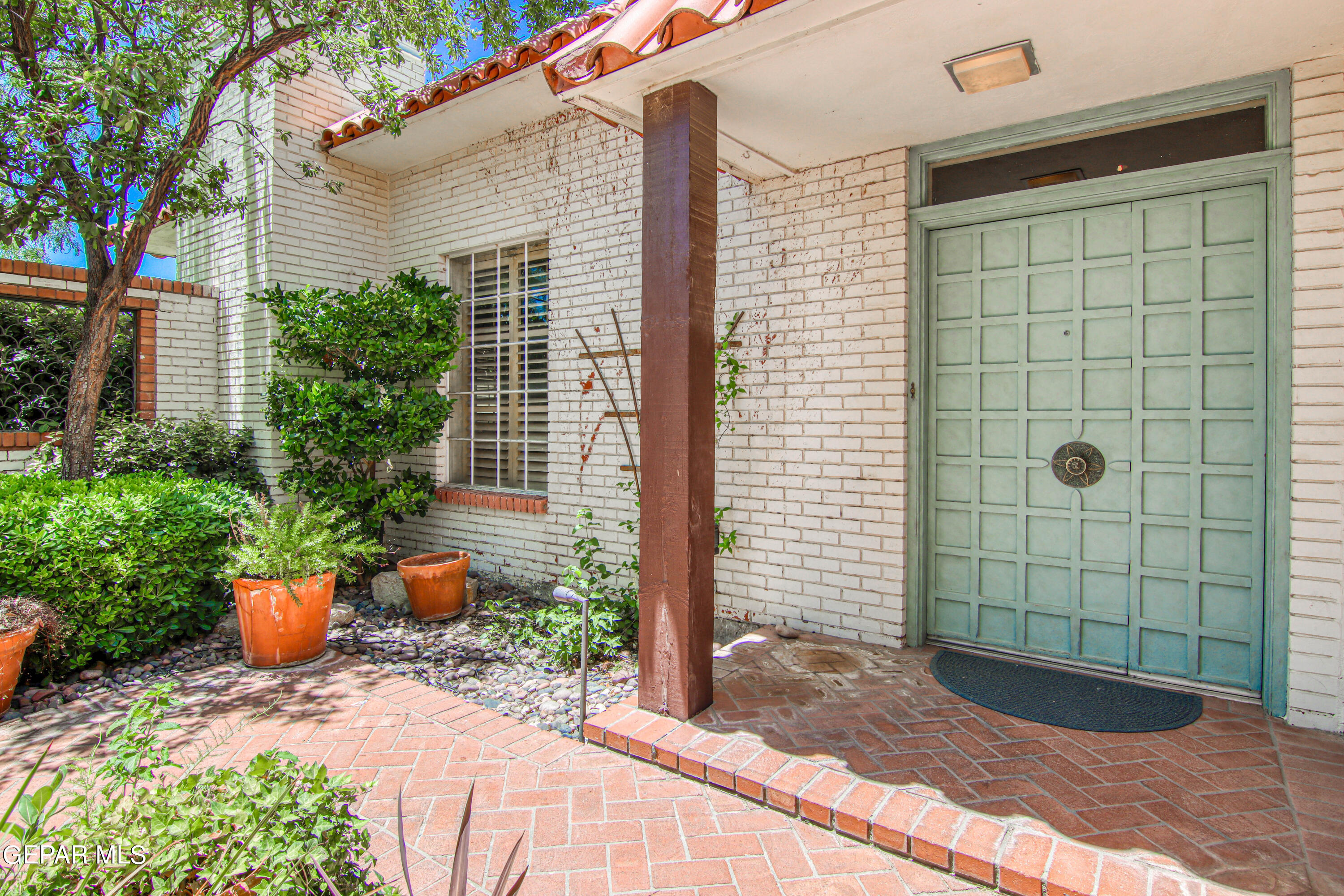 6041 TORREY PINES Drive