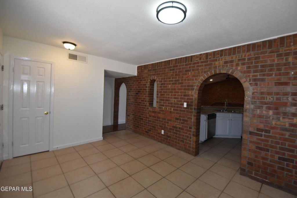 Photo of 3417 GUTHRIE Street, El Paso, TX 79935 (MLS # 939368)