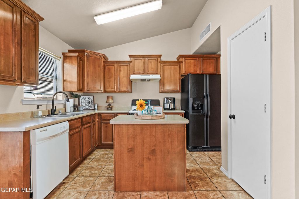 Photo of 6237 LOVEBIRD Lane, El Paso, TX 79924 (MLS # 934447)