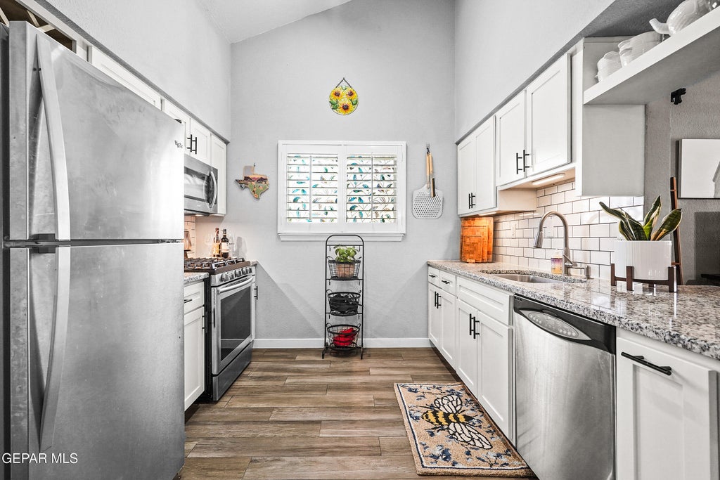 Photo of 10900 ERNIE BANKS Drive, El Paso, TX 79934 (MLS # 947075)