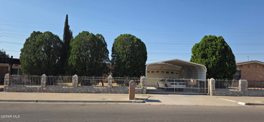 Photo of 5028 SAGITTARIUS Avenue, El Paso, TX 79924 (MLS # 949122)