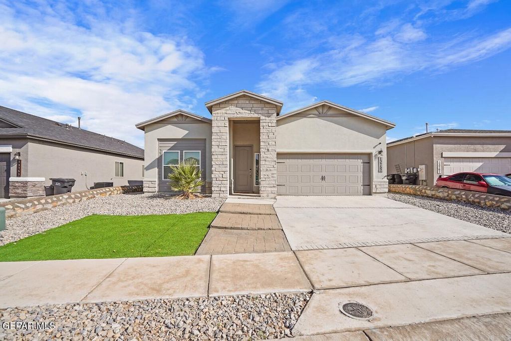 Photo of 13757 VILLA VISTA Avenue, Horizon City, TX 79928 (MLS # 930878)