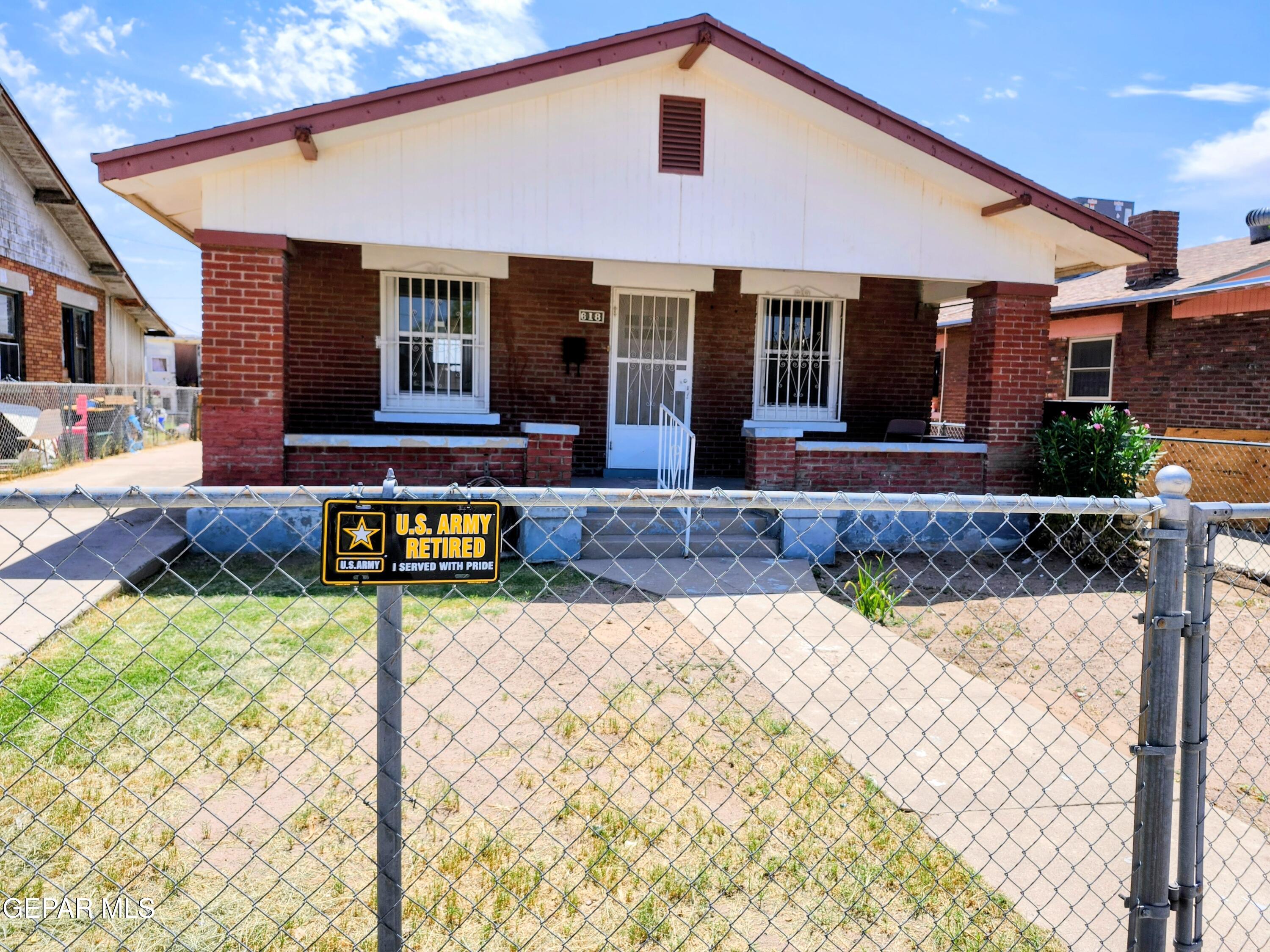 Photo 1 of 37 — 618 N ESTRELLA Street, El Paso, TX 79903