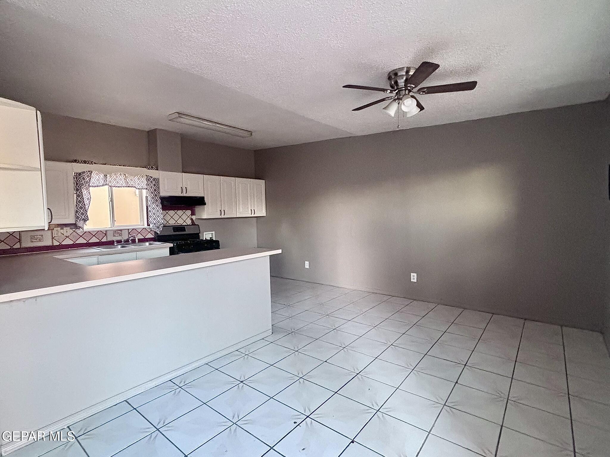 7952 San Jose Road B