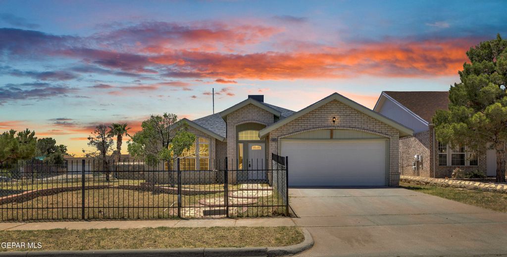 Photo of 10855 GOLDEN SANDS Drive, El Paso, TX 79924 (MLS # 943862)