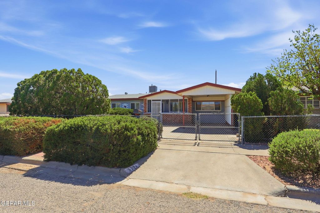 Photo of 5724 Arrowhead Drive, El Paso, TX 79924 (MLS # 940930)