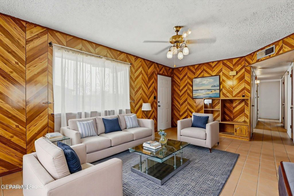 Photo of 495 CARMELITA Circle, El Paso, TX 79907 (MLS # 941862)