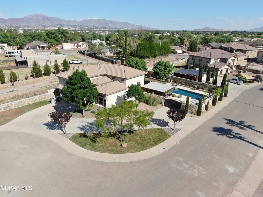 Photo of 6004 VALLE ESPANOLA Lane, El Paso, TX 79932 (MLS # 942943)