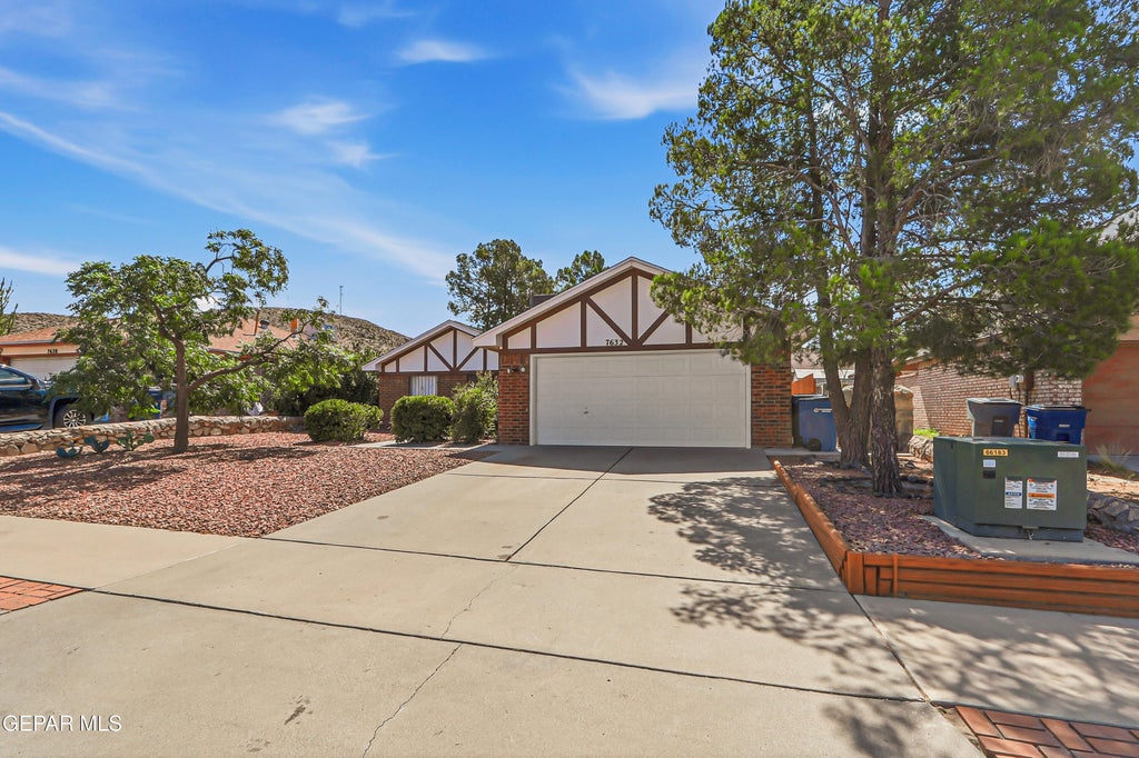 Photo of 7632 IROQUOIS Drive, El Paso, TX 79912 (MLS # 947778)