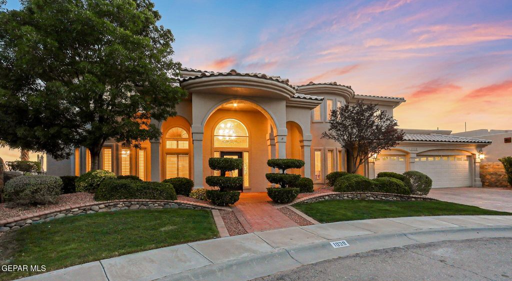 Photo of 1039 CALLE FLOR Place, El Paso, TX 79912 (MLS # 934633)