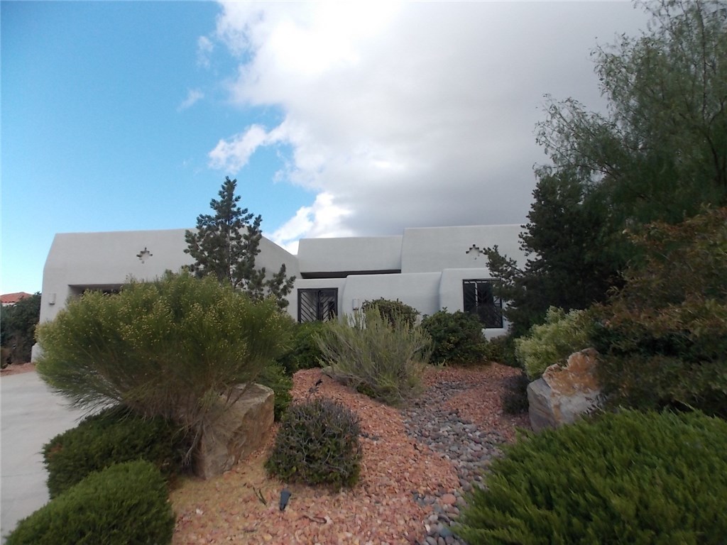 5601 BURNING TREE Drive