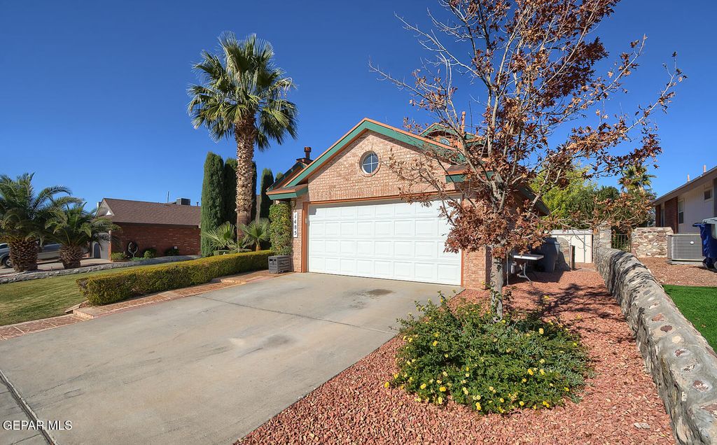 Photo of 1485 PLAZA VERDE Drive, El Paso, TX 79912 (MLS # 934972)