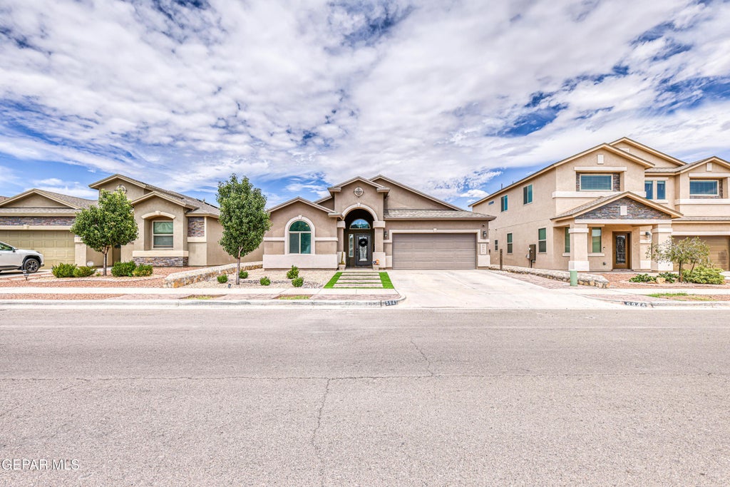 Photo of 5945 HIDDEN ACRES Drive, El Paso, TX 79924 (MLS # 949811)