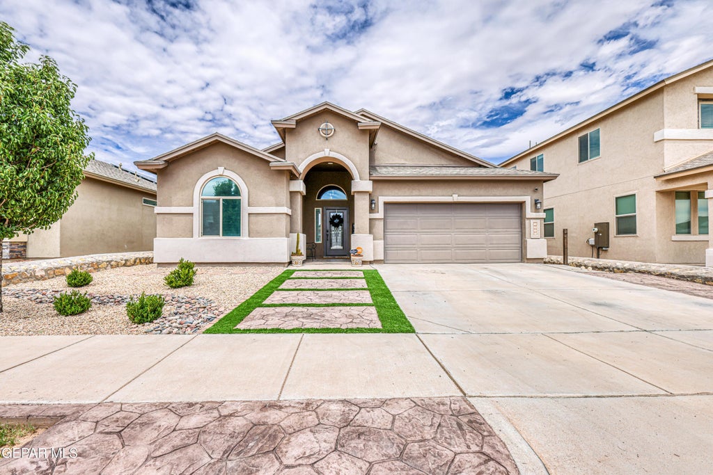 Photo of 5945 HIDDEN ACRES Drive, El Paso, TX 79924 (MLS # 949811)