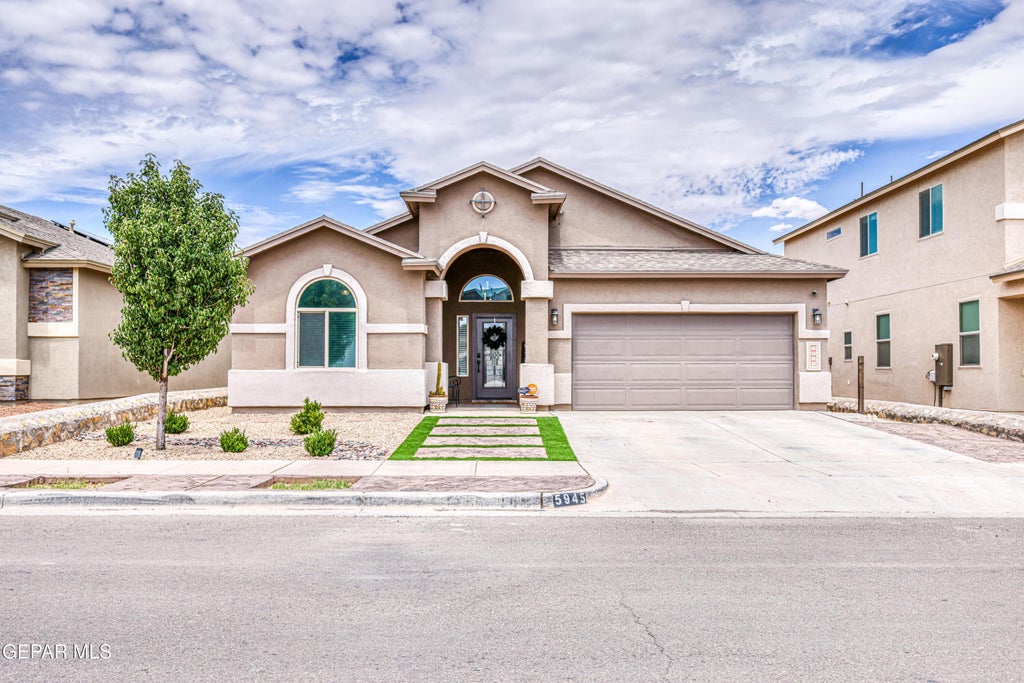 Photo of 5945 HIDDEN ACRES Drive, El Paso, TX 79924 (MLS # 949811)