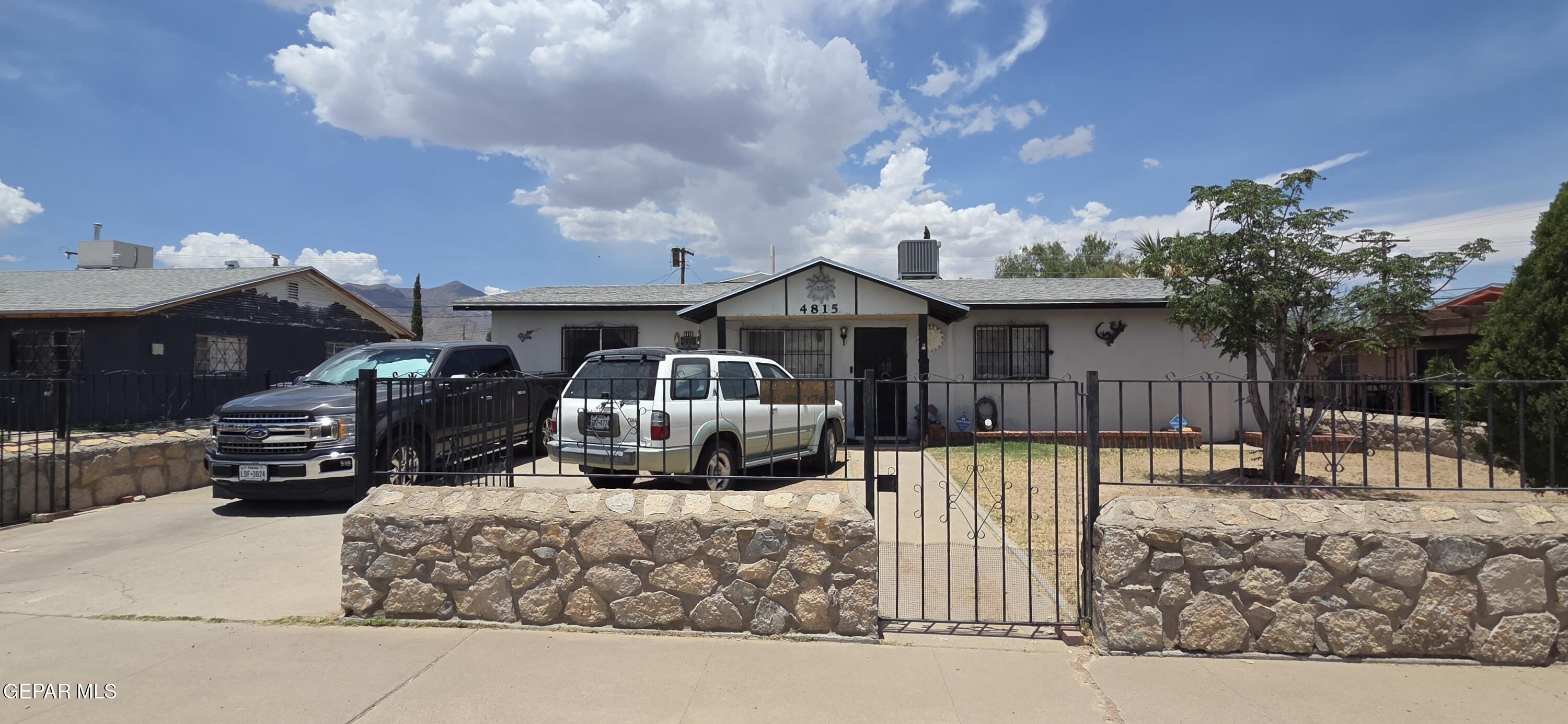 Photo 1 of 15 — 4815 SIERRA MADRE Drive, El Paso, TX 79904